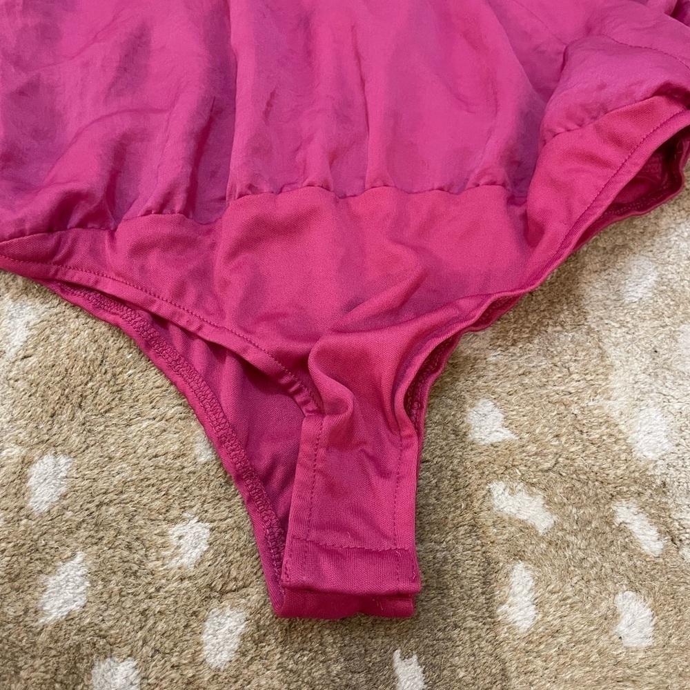 Fashion Nova pink polyester wrap snap button bodysuit women’s size large - Picture 3 of 6